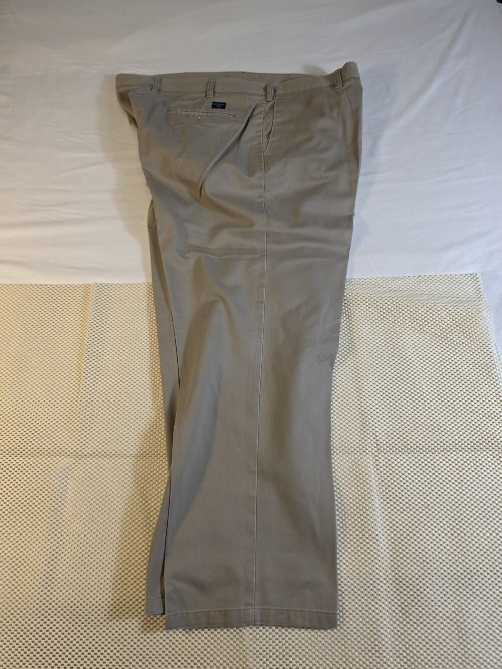 Dockers Men's Dress Pants Beige Khakis 46 X 30 (spot On Right Legs)